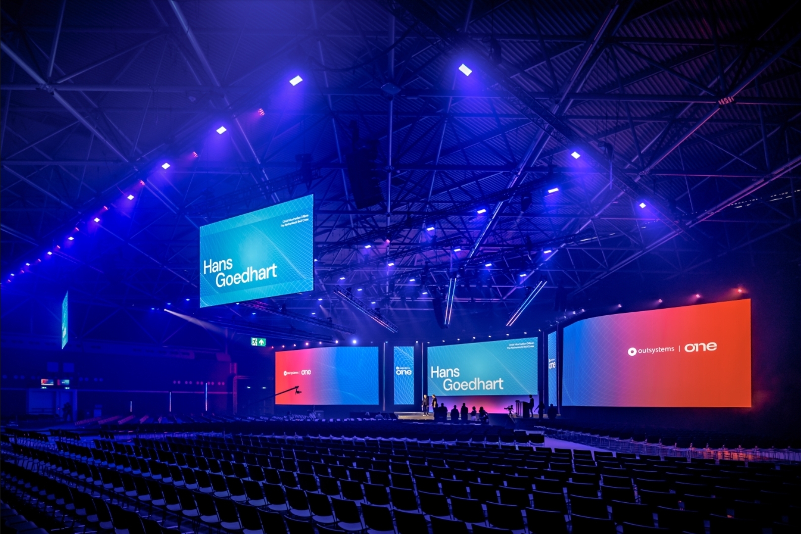 Stage lighting design at the OutSystems ONE conference